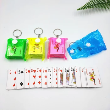 1PC 3x4cm Portatīvie Mini Spēļu Kārtis, Pokera Keychain Mazo galda Spēle Atslēgu piekariņi Dāvanu Izklaide