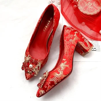 Kāzu kurpes sievietēm 2023 jaunā stila kāzu kurpes, bieza, papēdis Ķīnas sarkanā kāzu kurpes grūtniecēm zemiem papēžiem