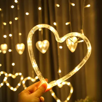 LED Valentīna Dienas Gaismas Brīvdienu Pasaku String Aizkaru Gaismas Ziemsvētki Koks Briežu SIRDS Vainags Apgaismojuma Logu Āra Dekori Lampas
