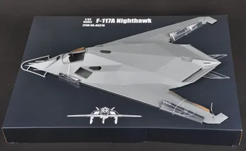Trompetists 03219 1/32 F-117A Nighthawk modeļa komplekts